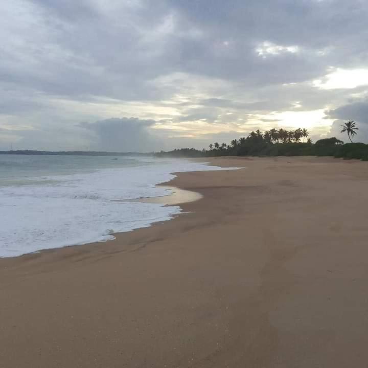 Star Sun Homestay Tangalle Esterno foto