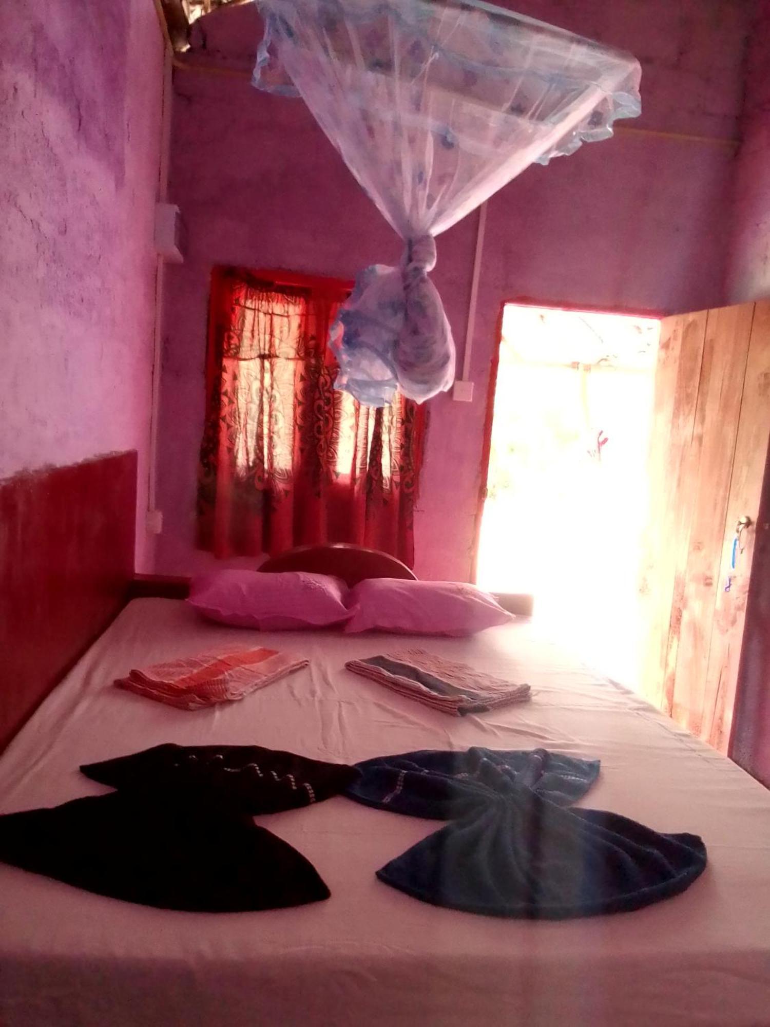 Star Sun Homestay Tangalle Esterno foto
