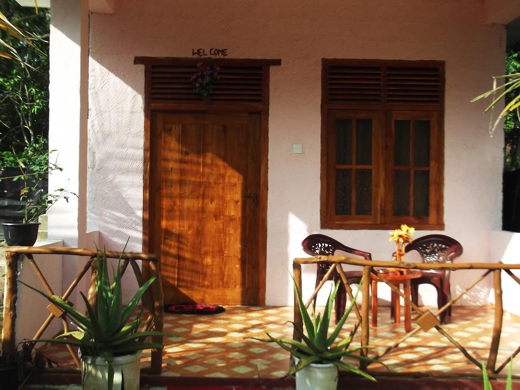 Star Sun Homestay Tangalle Esterno foto